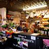 Ilkeston florist celebrates 30 years after opening Sandiacre shop aged 16