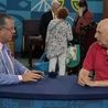 Antiques Roadshow guest left speechless at staggering value of item he&apos;s been wearing for years